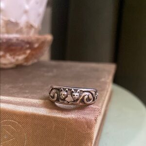 Vintage Sterling Silver Cat Floral Ring